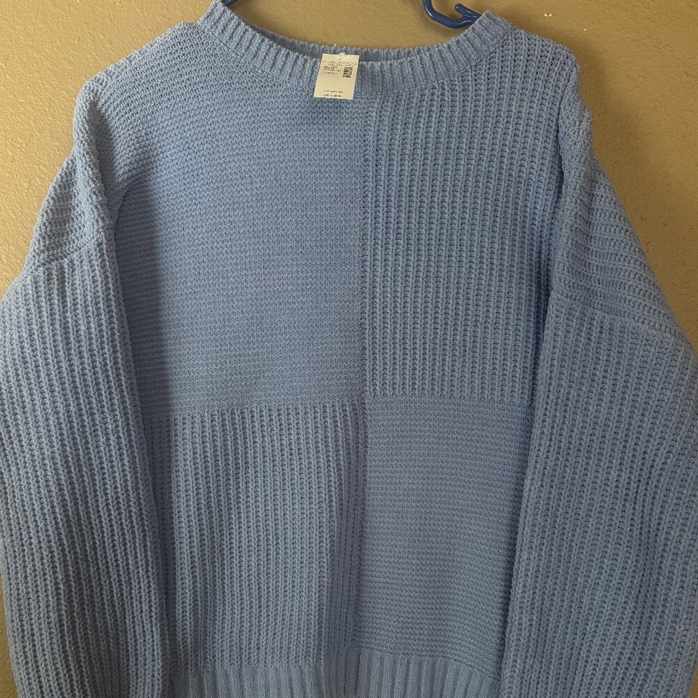 Maurices Lilac sweater BNWT Size. Large